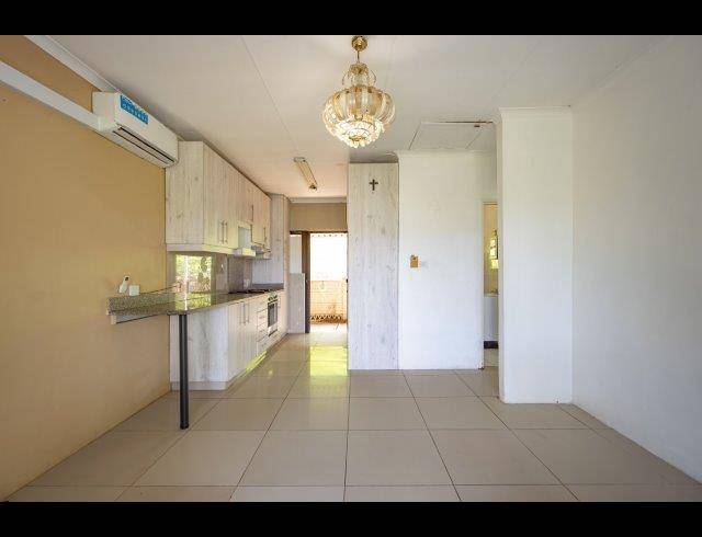 1 BEDROOM SIMPLEX FOR SALE IN QUEENSBURGH